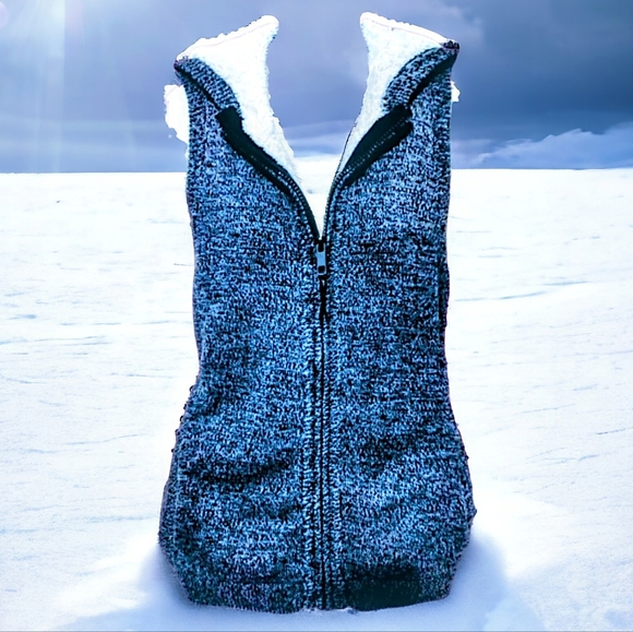 Longer Heavy Weight Sweater Sherpa Lined Hooded Vest with Pockets - Picture 3 of 6